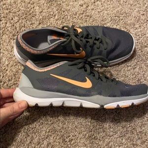 Nike flex grey and coral pink training shoes
